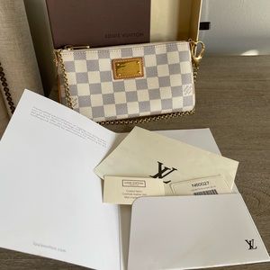 louis vuiton pochette milla dam az mm